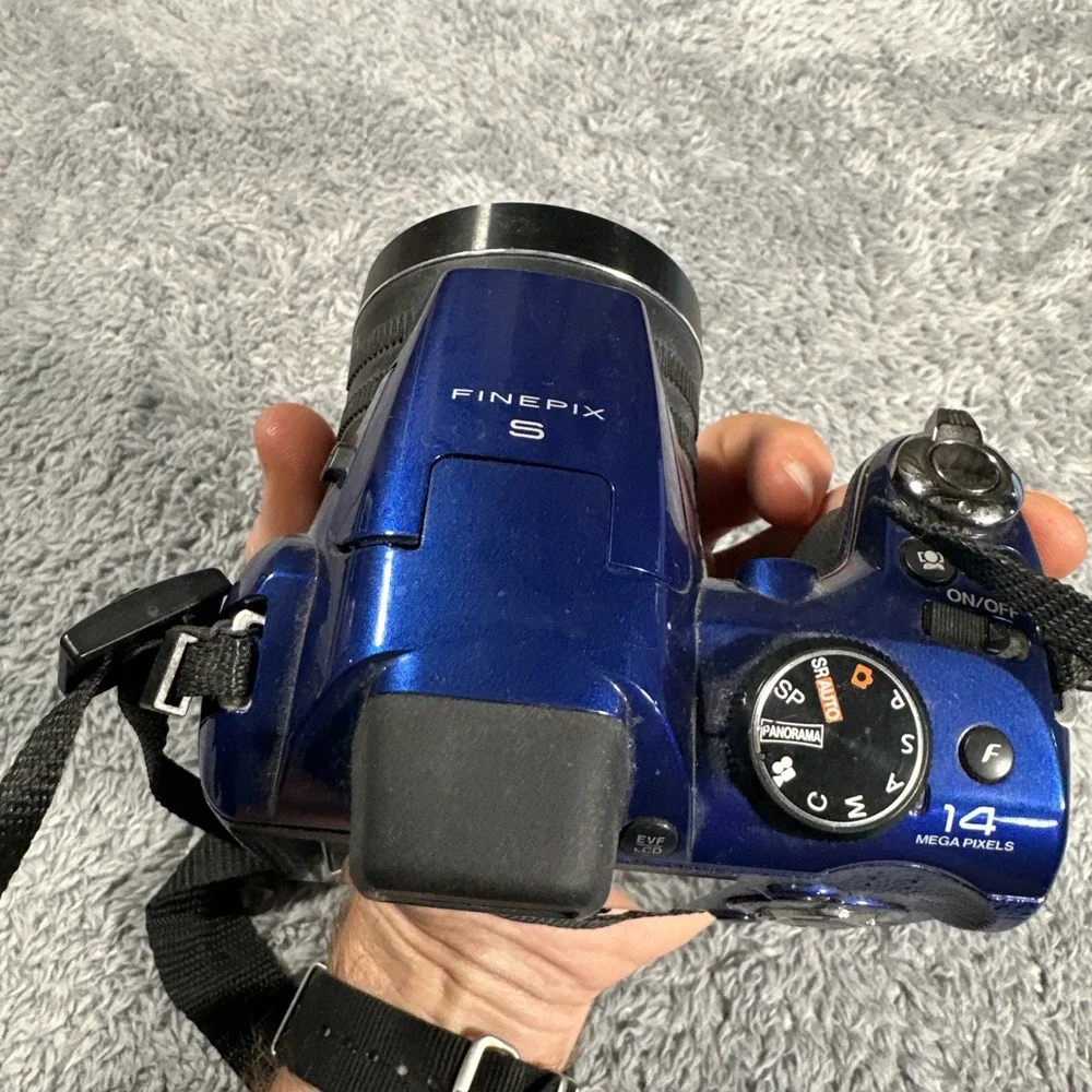 Fujifilm FinePix S Series S4400 14.0MP Digital Camera - Blue Tested Working